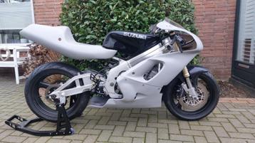 Suzuki rgv 250 / rgv 500 / rg 500, Super Sport