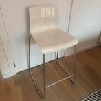 Witte barkruk Glenn van Ikea, Huis en Inrichting, Barkrukken, Ophalen, Kunststof, 60 tot 90 cm, Zo goed als nieuw