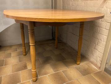 Ronde tafel met verlengstuk in massief houtkleur blond hout beschikbaar voor biedingen