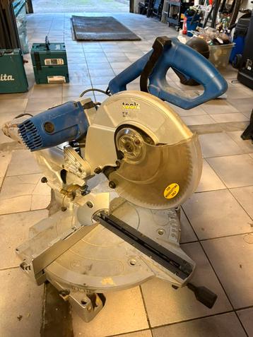 Zware afkortzaag te koop beschikbaar voor biedingen