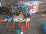 Hot Wheels Ultimate Garage met 6 auto's, Ophalen, Zo goed als nieuw, Racebaan, Hot Wheels
