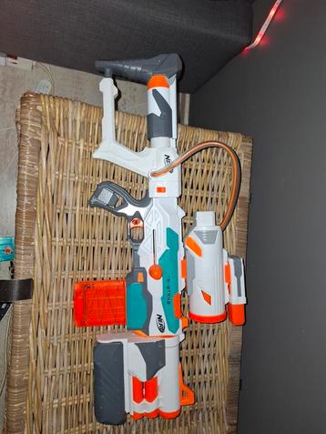Nerf tri strike, Hobby & Loisirs créatifs, Enlèvement ou Envoi, Comme neuf