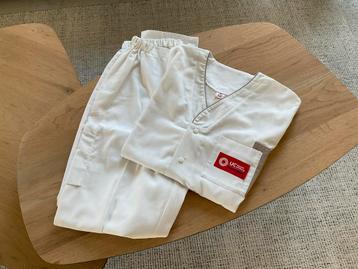 Keukenpak UCLL + schoenen maat 41 beschikbaar voor biedingen