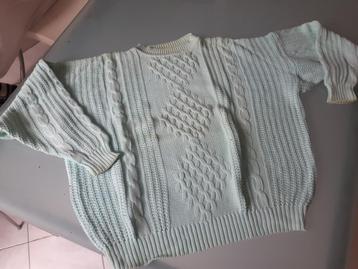 pull XL coton disponible aux enchères