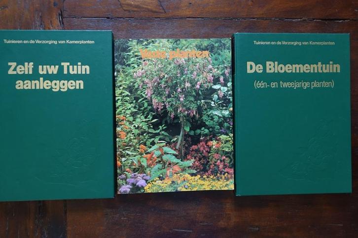 3 boeken aanleggen tuin vaste planten bloementuin samen 6 €, Tuin en Terras, Planten | Tuinplanten, Ophalen of Verzenden