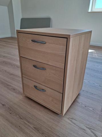 Ladekast IKEA op wieltjes beschikbaar voor biedingen