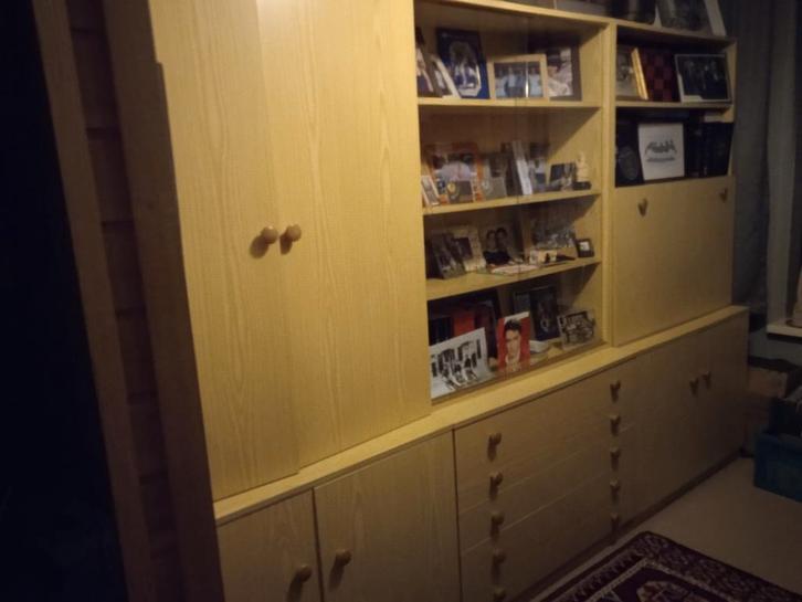 Wandkast in lichte ik in  3 delen v. 90 cm, Huis en Inrichting, Kasten | Lockerkasten, Ophalen