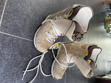 Snowboots Burton beschikbaar voor biedingen