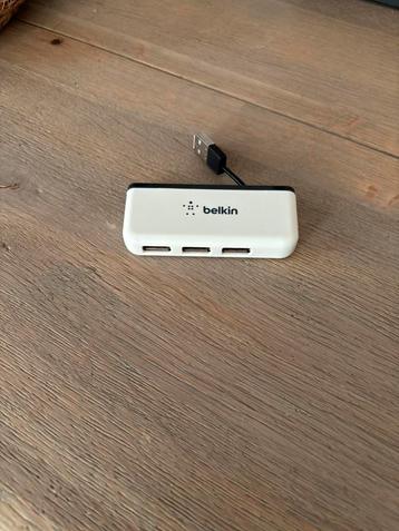 Belkin compacte 4-poorts USB reishub beschikbaar voor biedingen