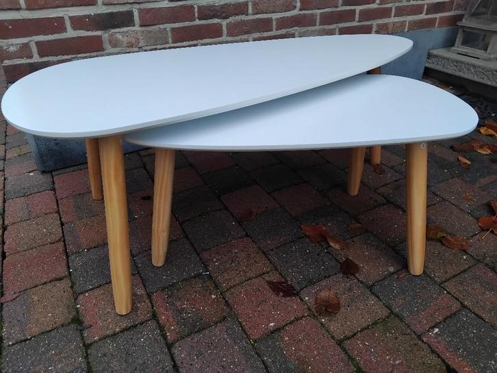 salontafel 2 delig wit met houten poten Nieuw, Huis en Inrichting, Tafels | Eettafels, Nieuw, Grenenhout, Ophalen