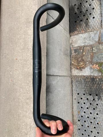 Guidon Giant contact beschikbaar voor biedingen