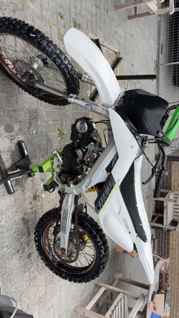 Crossmotor 125cc 4takt beschikbaar voor biedingen