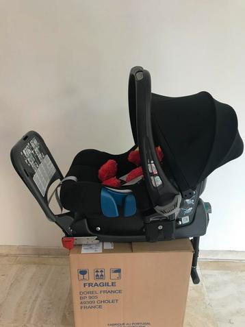 Maxi Cosi Volvo Britax + isofix-onderstel beschikbaar voor biedingen