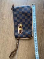 Louis Vuitton, Envoi