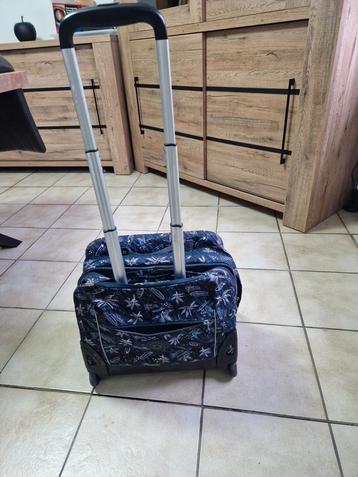 Cartable kipling plus plumier, Enlèvement, Comme neuf