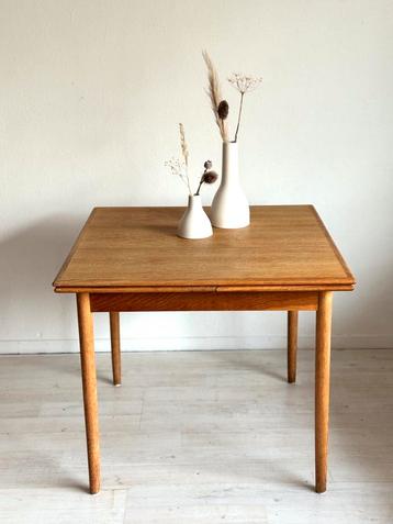 Vintage Deense tafel vierkant uitschuifbaar jaren 60 beschikbaar voor biedingen