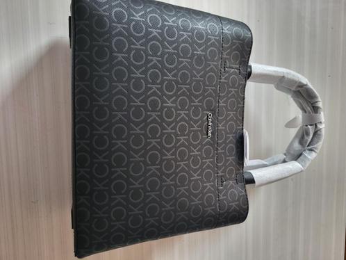 Sac calvin klein, Handtassen en Accessoires, Tassen | Damestassen, Nieuw, Handtas, Zwart, Ophalen