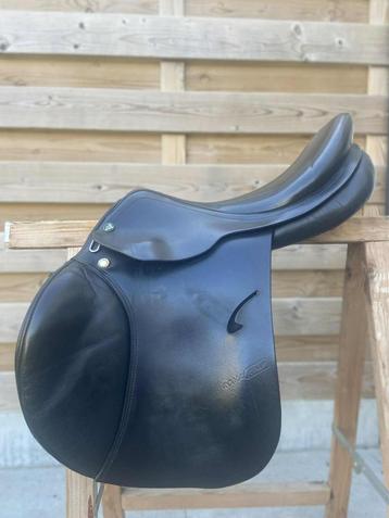 Zwart Prestige Roma Jump 17 inch 32 boommaat te koop! beschikbaar voor biedingen