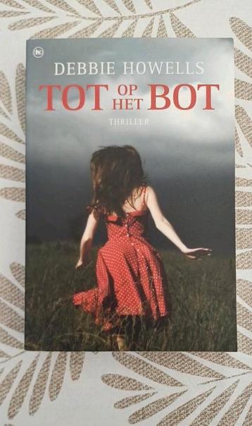 Debbie Howells - Tot op het bot beschikbaar voor biedingen