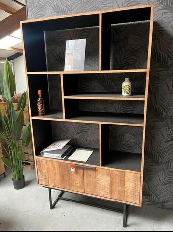 Boekenkast Odion Showmodel beschikbaar voor biedingen