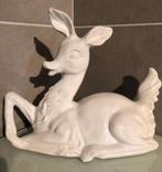 Prachtig vintage beeld Bambi. Kleur: Wit., Antiek en Kunst, Curiosa en Brocante, Ophalen of Verzenden