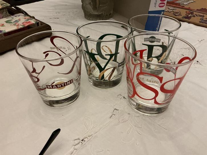 Martini glaasjes, Verzamelen, Glas en Drinkglazen, Zo goed als nieuw, Ophalen