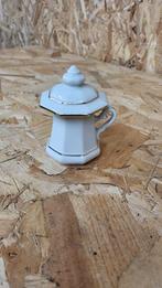 Sucrier miniature en porcelaine blanche, Enlèvement