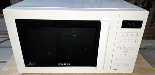 Four micro-ondes SAMSUNG 4 ans +  fonction grill, Elektronische apparatuur, Microgolfovens, Zo goed als nieuw, Tussenbouw, Combi-microgolfoven