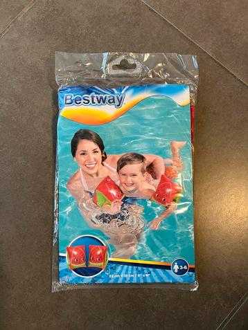 Zwembandjes voor 3 tot 6 jaar beschikbaar voor biedingen