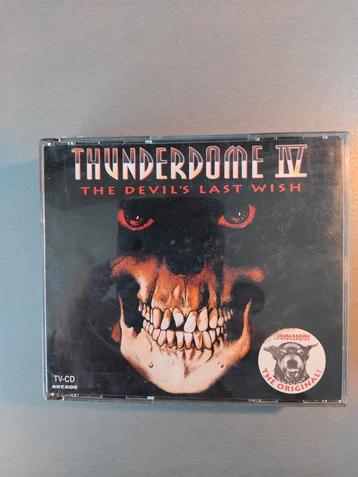 Boîte de 2 CD. Thunderdome IV.