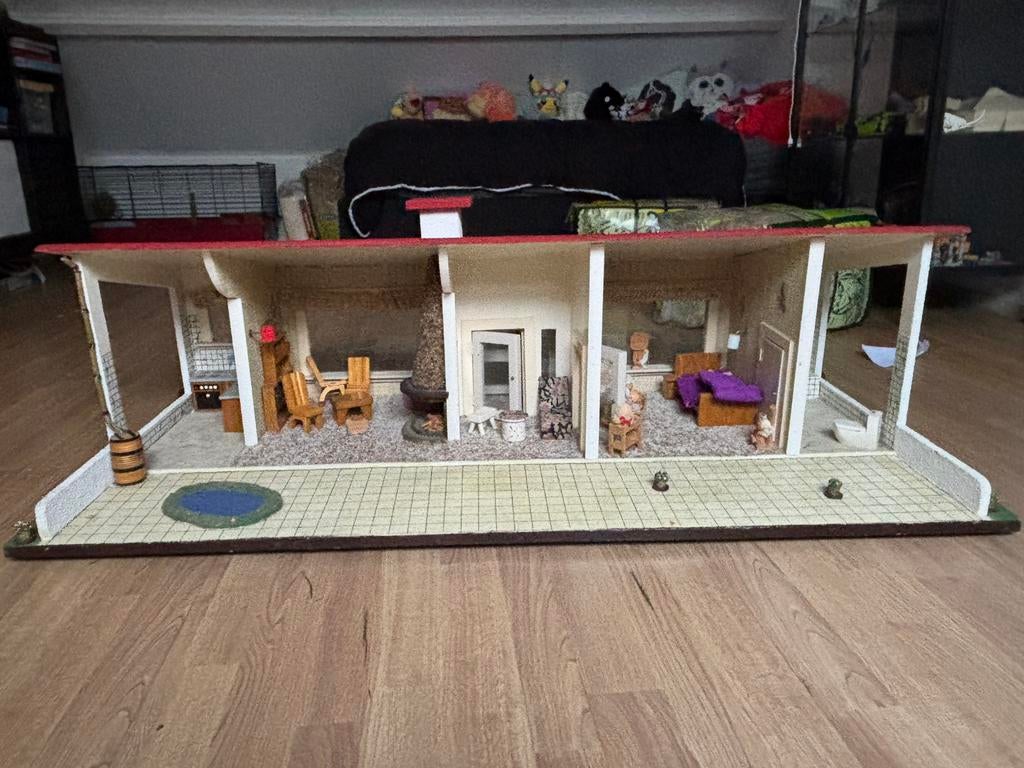 Hele mooie zelf gemaakte poppenhuis., Kinderen en Baby's, Speelgoed | Poppenhuizen, Ophalen of Verzenden, Poppenhuis