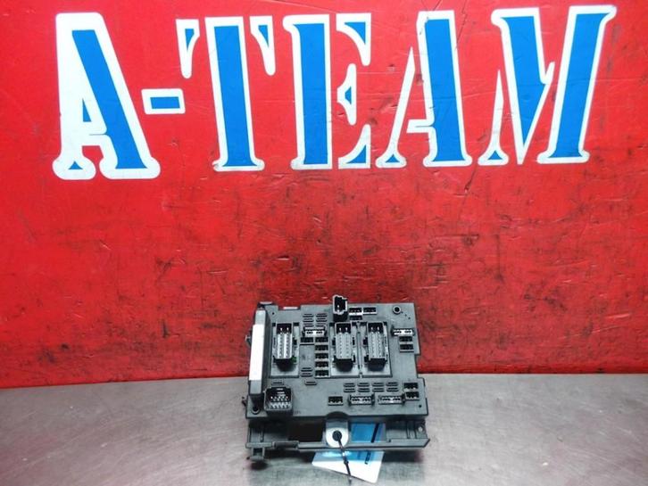 BOITE A FUSILBLES Peugeot 307 SW (3H) (9646405380), Autos : Pièces & Accessoires, Électronique & Câbles, Peugeot, Utilisé