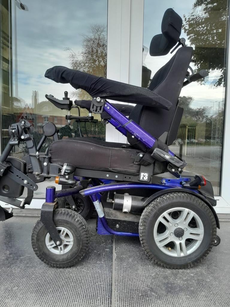 ② Fauteuille roulant électrique Vermeiren F3 Mobility scooter — Chaises ...