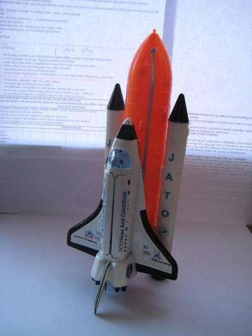 Space shuttle met geluid en licht beschikbaar voor biedingen