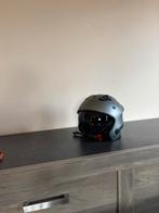 Groene helm, Motoren, Verzenden