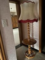 Staande lamp met lampenkap, Ophalen