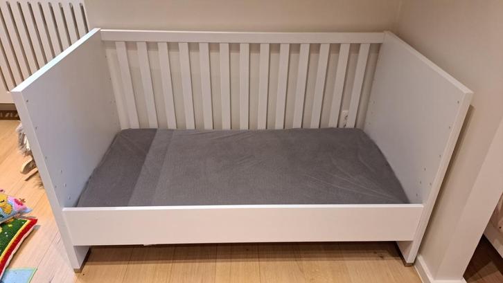 babybed - meegroeibed met aerosleepmatras (2 keer), Kinderen en Baby's, Kinderkamer | Bedden, Gebruikt, 140 tot 160 cm, 70 tot 85 cm