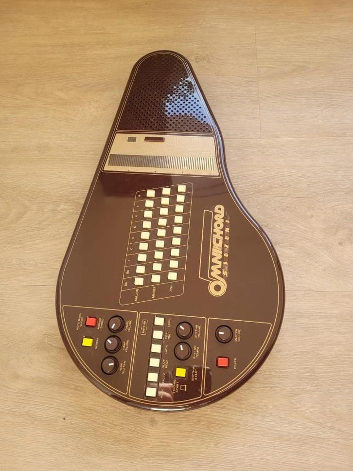 Suzuki omnichord OM27, Muziek en Instrumenten, Synthesizers, Gebruikt, Overige merken, Met koffer of flightcase, Ophalen of Verzenden