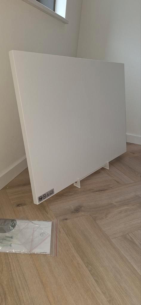 Fuave 700 watts - panneau de chauffage - neuf, Bricolage & Construction, Chauffage & Radiateurs, Neuf, Autres types, 500 à 800 watts