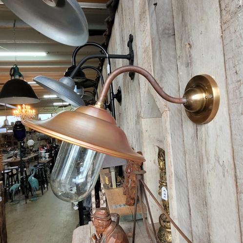 Klassieke landelijke koperen buitenlamp stallamp - WK1, Huis en Inrichting, Lampen | Wandlampen, Nieuw, Glas, Metaal, Ophalen of Verzenden