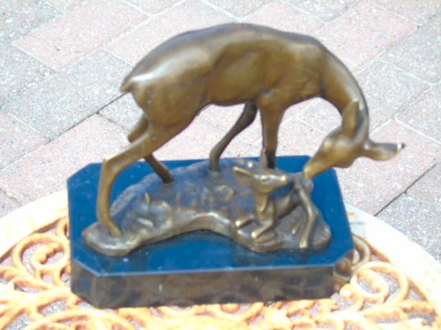 Gesigneerd bronzen hert en reekalf, BARYE, Antiek en Kunst, Antiek | Brons en Koper, Brons, Ophalen of Verzenden