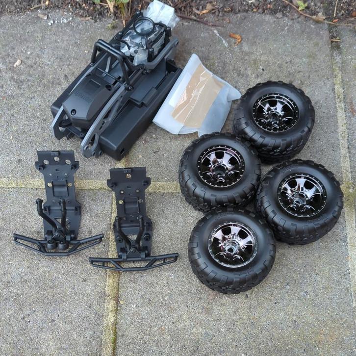 HPI Savage XS Flux chassis, bumpers NIEUW & wielen als nieuw, Hobby & Loisirs créatifs, Modélisme | Radiocommandé & Téléguidé | Voitures