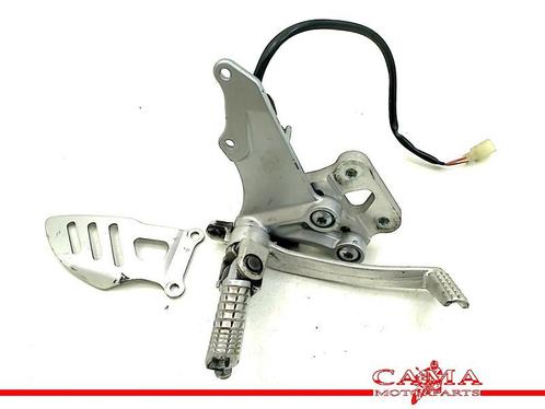 SCHETSPLAAT RECHTS VOOR GSX R 750 2011-2015 (GSXR750 L1-L5), Motoren, Onderdelen | Suzuki, Gebruikt