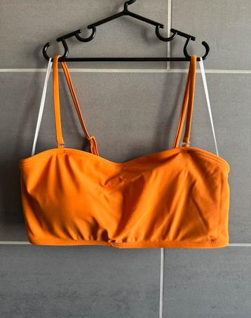 Bikini top beschikbaar voor biedingen