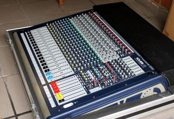 Professionele SOUNDCRAFT GB4 - 16 met FLIGHTCASE, Musique & Instruments, Tables de mixage, Enlèvement, Comme neuf, 10 à 20 canaux