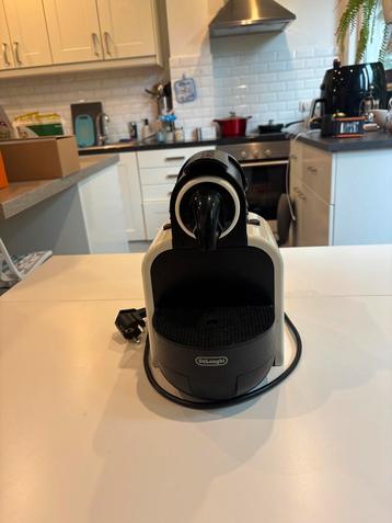 Machine à café Nespresso De’Longhi – Très bon état beschikbaar voor biedingen