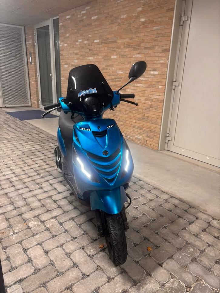 Piaggio zip 4t, Fietsen en Brommers, Scooters | Piaggio, Zo goed als nieuw, Zip, Klasse A (25 km/u), Benzine, Ophalen