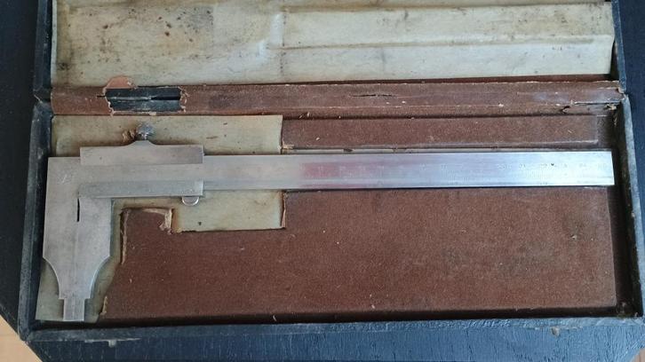 Ancien pied à coulisse de 25cm de 1950, Doe-het-zelf en Bouw, Meetapparatuur, Gebruikt, Geluid, Ophalen
