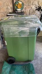 Nieuwe grote afvalcontainer met wielen, Ophalen, Zo goed als nieuw, Kunststof