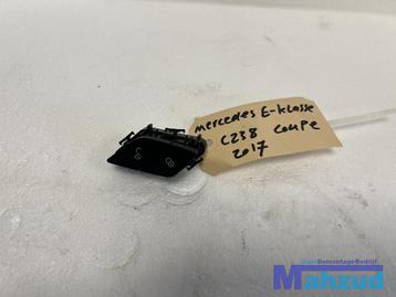 MERCEDES E-KLASSE C238 W213 Deurvergrendelings schakelaar A2 beschikbaar voor biedingen